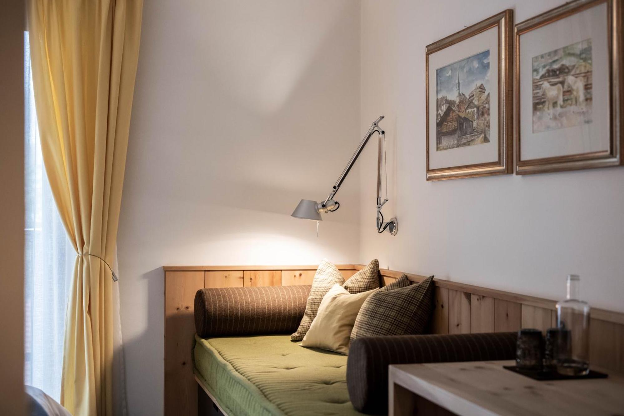 Hotel & Gasthof Zum Hirschen San Genesio Atesino Ngoại thất bức ảnh