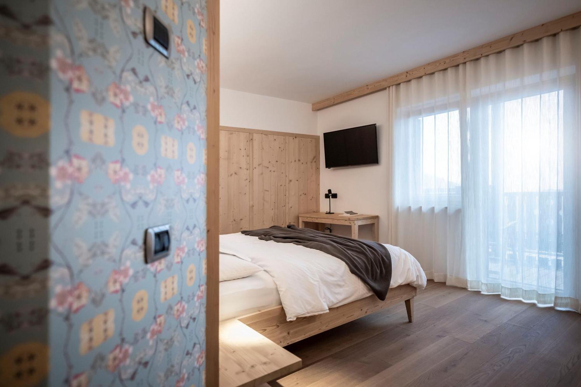 Hotel & Gasthof Zum Hirschen San Genesio Atesino Ngoại thất bức ảnh